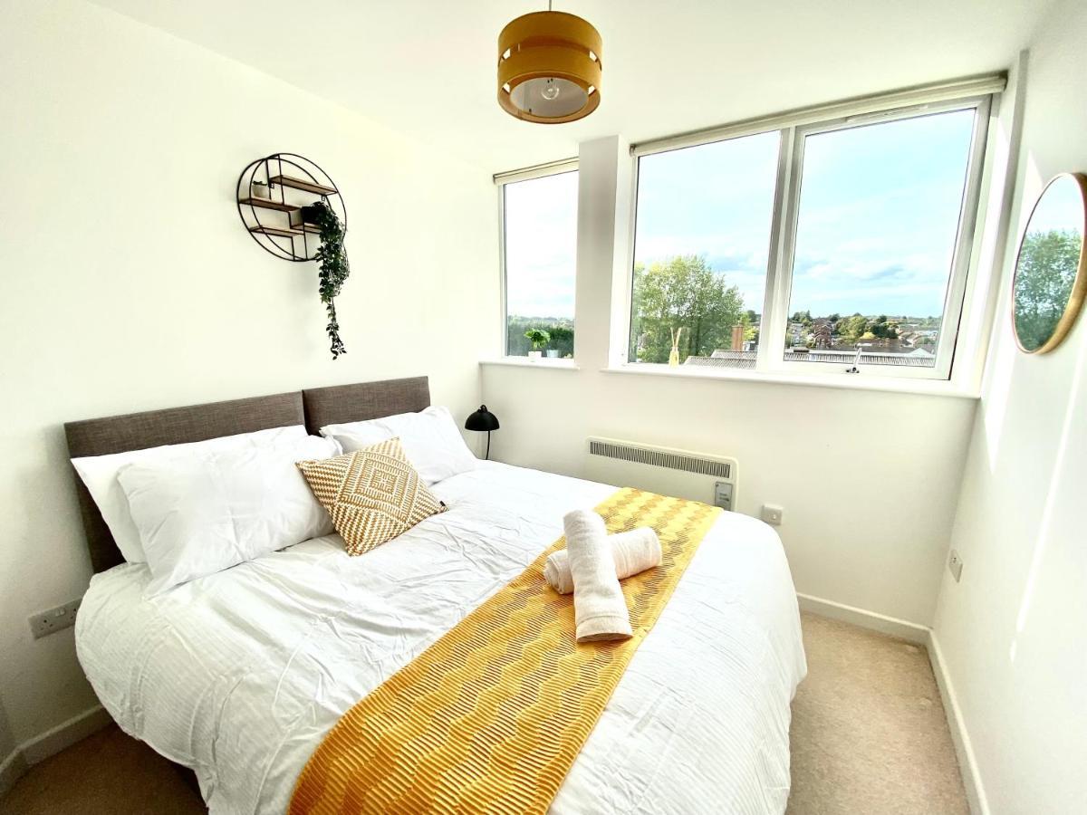 Stylish 2 Bed Flat In Basingstoke By 20Property Stays Short Lets & Serviced Accommodation Exterior foto